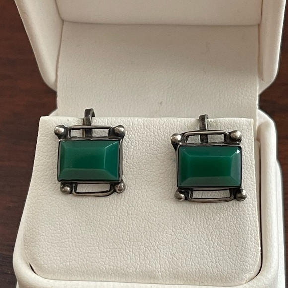 Art deco style glass chrysoprase solid silver screw back earrings - Picture 3 of 8